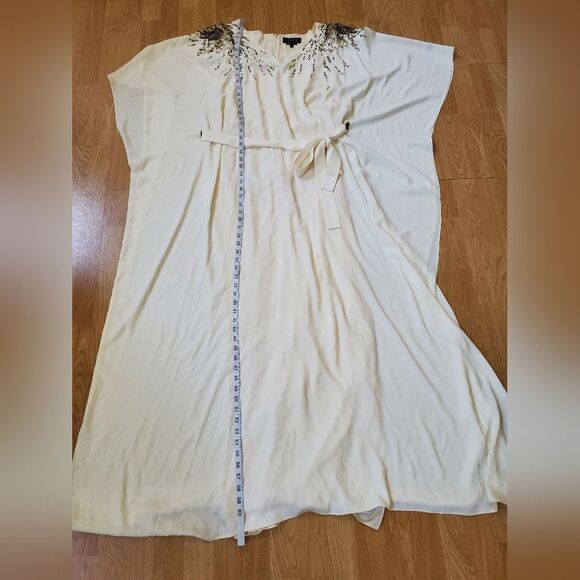 ✨ ST. JOHN ✨ Hand Beaded Poncho Gown - [Large, Ivory] - Picture 10 of 13
